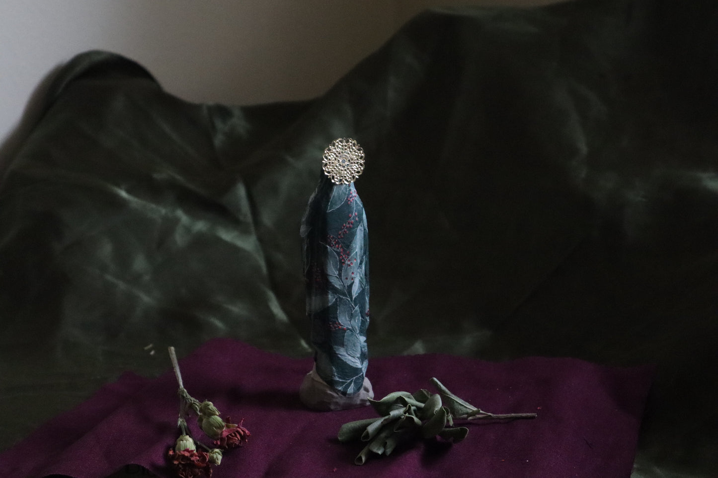 Lucia Folk Mary Statuette