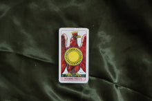 Load image into Gallery viewer, Regional Italian Playing Cards - Piacentine
